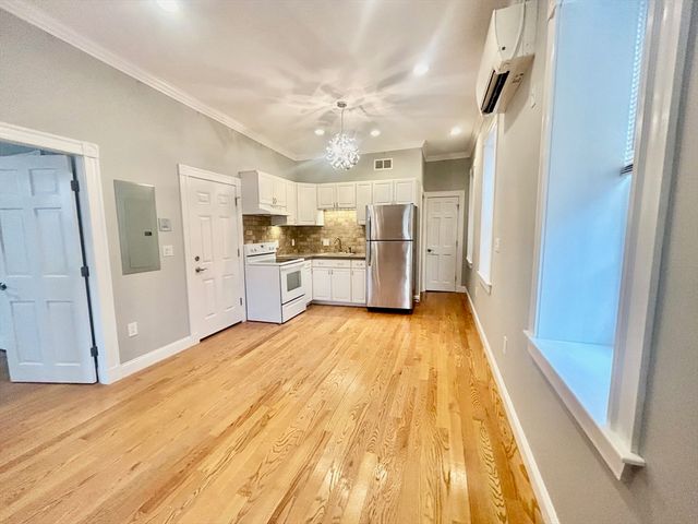63 Frankfort 3F, Boston, MA 02128
