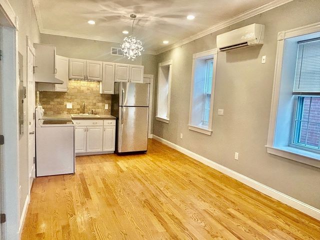 63 Frankfort 3F, Boston, MA 02128