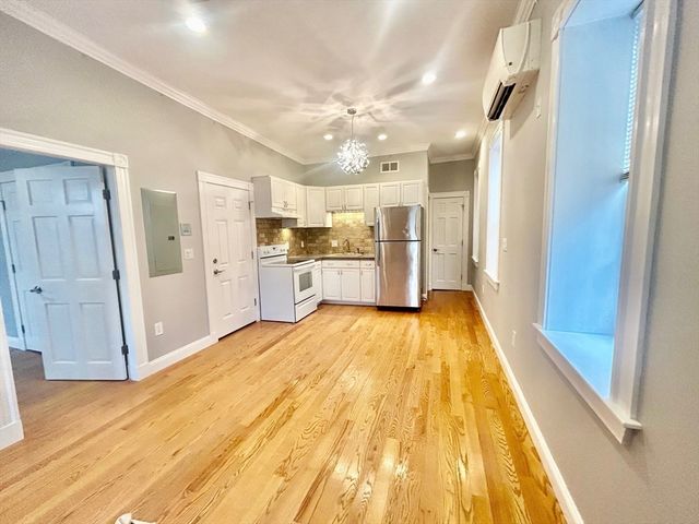 63 Frankfort 3F, Boston, MA 02128