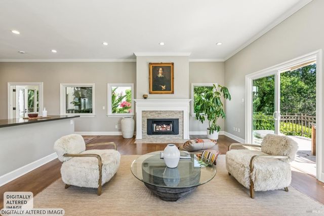 5 Heatherstone Ln, San Rafael, CA 94903