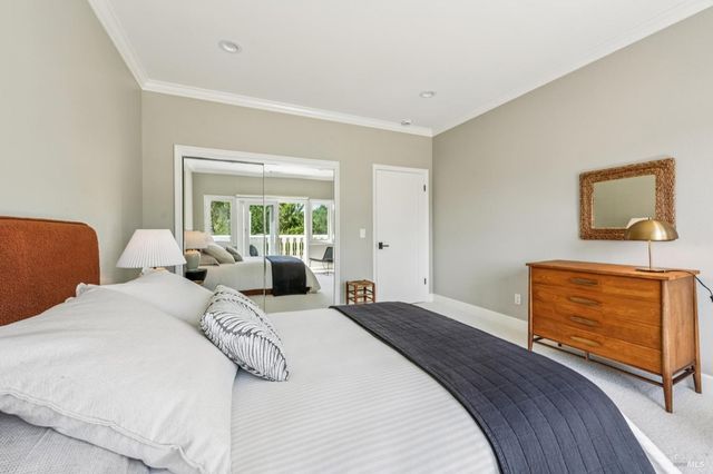 5 Heatherstone Ln, San Rafael, CA 94903