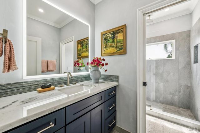 5 Heatherstone Ln, San Rafael, CA 94903