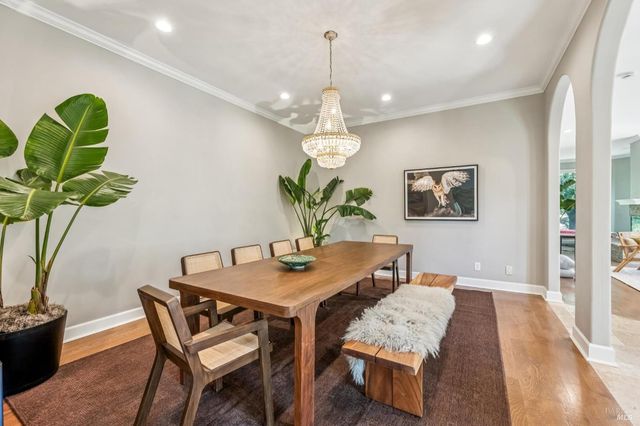 5 Heatherstone Ln, San Rafael, CA 94903