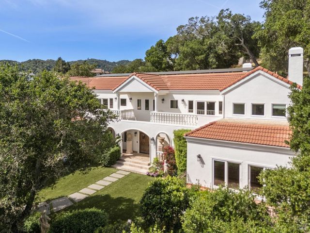 5 Heatherstone Ln, San Rafael, CA 94903