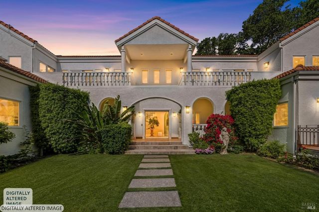 5 Heatherstone Ln, San Rafael, CA 94903