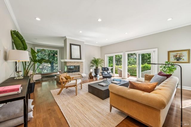 5 Heatherstone Ln, San Rafael, CA 94903