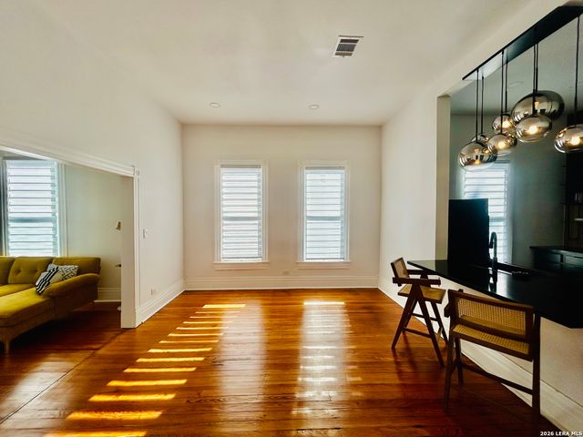 825 BURLESON, San Antonio, TX 78202