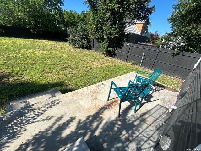 825 BURLESON, San Antonio, TX 78202