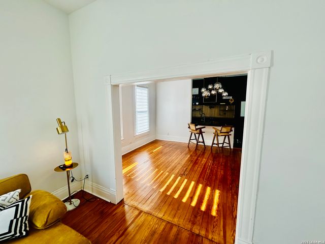 825 BURLESON, San Antonio, TX 78202