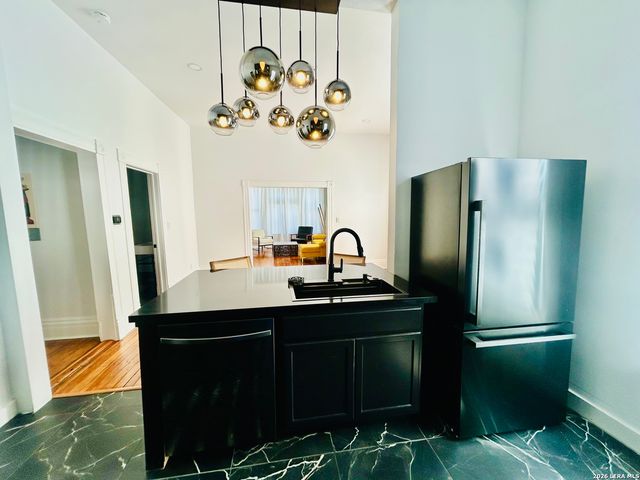 825 BURLESON, San Antonio, TX 78202
