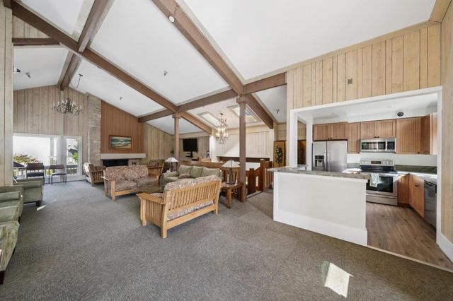 19417 Vineyard Lane, Saratoga, CA 95070