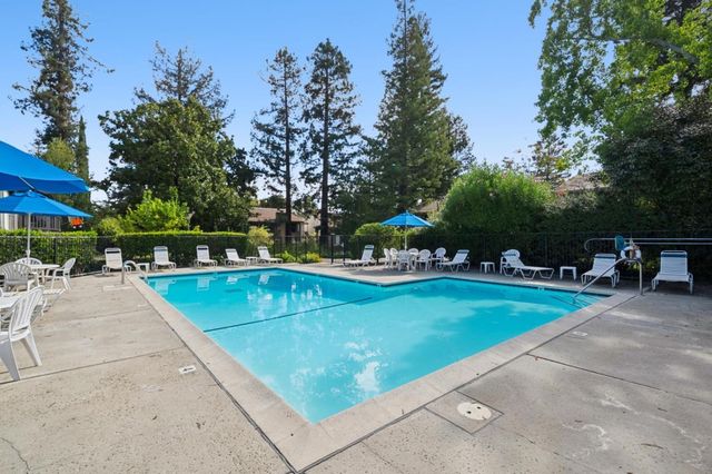 19417 Vineyard Lane, Saratoga, CA 95070