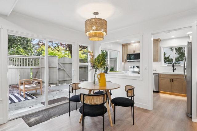 19417 Vineyard Lane, Saratoga, CA 95070