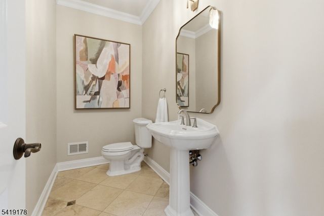 4 Michele Crossing, Raritan Twp., NJ 08822