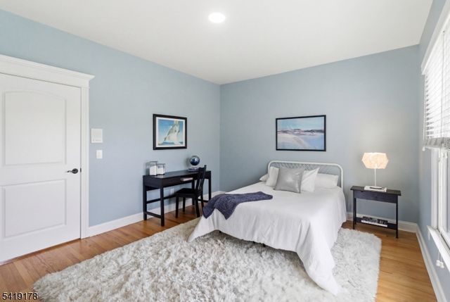 4 Michele Crossing, Raritan Twp., NJ 08822