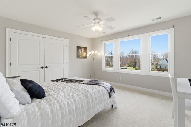4 Michele Crossing, Raritan Twp., NJ 08822