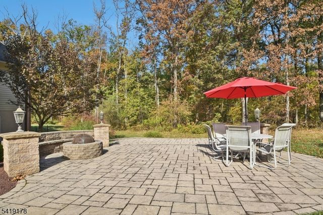 4 Michele Crossing, Raritan Twp., NJ 08822