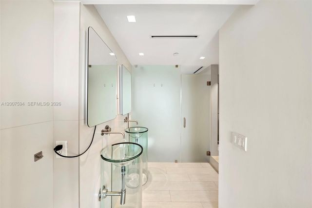 1331 Brickell Bay Dr BL-25, Miami, FL 33131