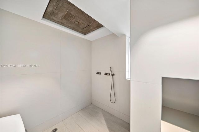 1331 Brickell Bay Dr BL-25, Miami, FL 33131