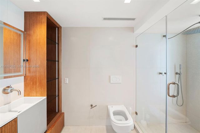 1331 Brickell Bay Dr BL-25, Miami, FL 33131