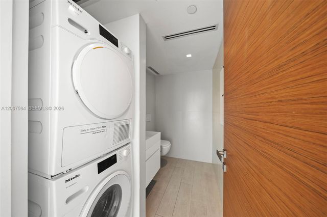 1331 Brickell Bay Dr BL-25, Miami, FL 33131