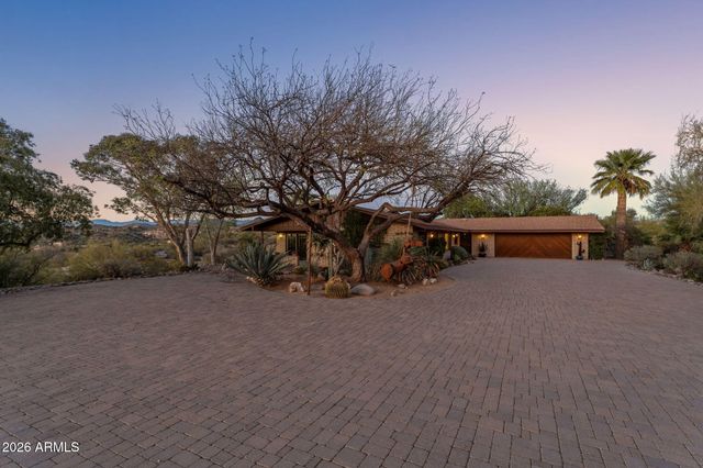 1125 N MUSTANG Trail, Wickenburg, AZ 85390