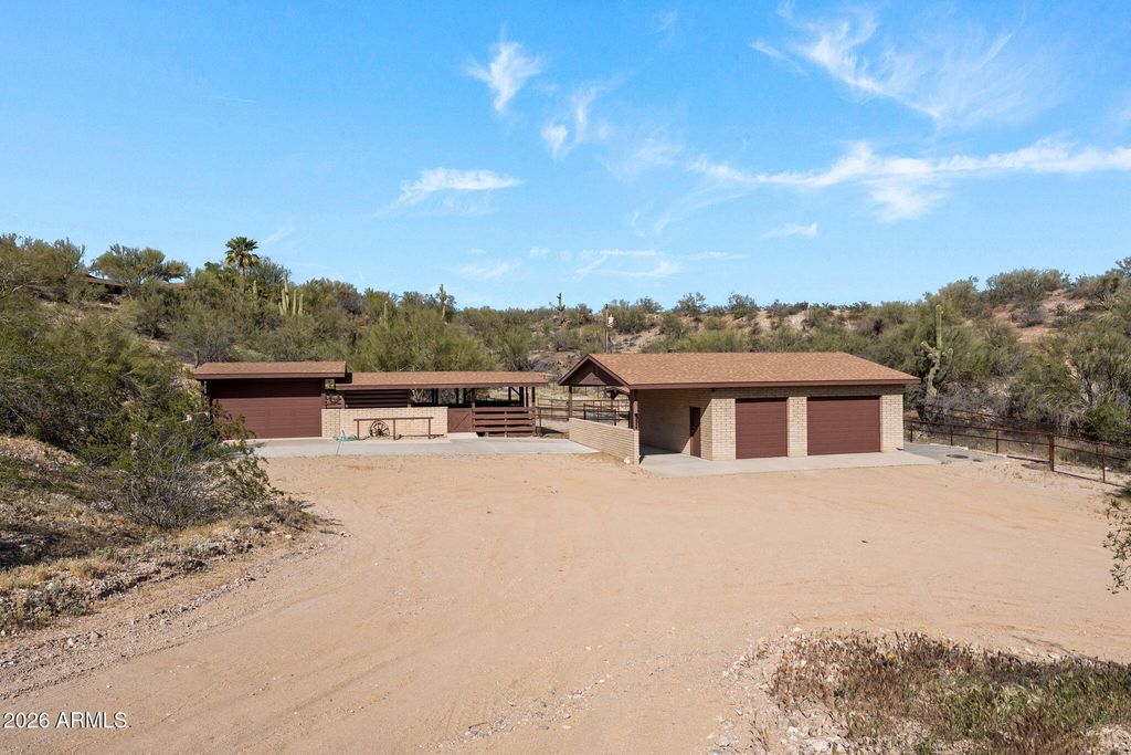 1125 N MUSTANG Trail, Wickenburg, AZ 85390 — photo 3