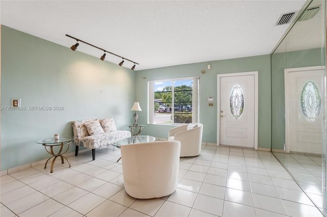 3240 SW 96th Ave, Miami, FL 33165