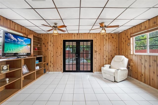 3240 SW 96th Ave, Miami, FL 33165