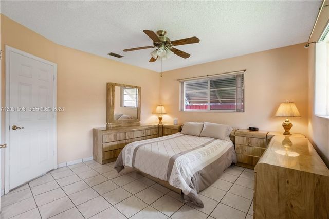 3240 SW 96th Ave, Miami, FL 33165