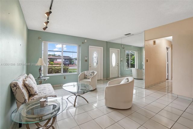 3240 SW 96th Ave, Miami, FL 33165