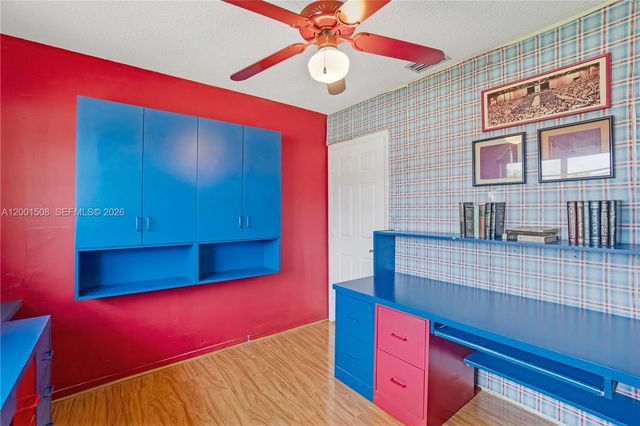 3240 SW 96th Ave, Miami, FL 33165