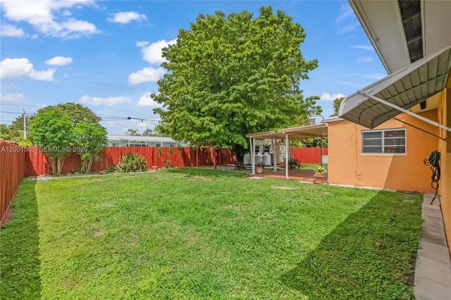 3240 SW 96th Ave, Miami, FL 33165