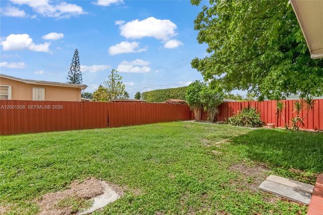 3240 SW 96th Ave, Miami, FL 33165