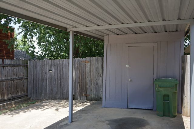 7729 Brandi Place, North Richland Hills, TX 76182