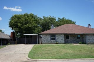 7729 Brandi Place, North Richland Hills, TX 76182