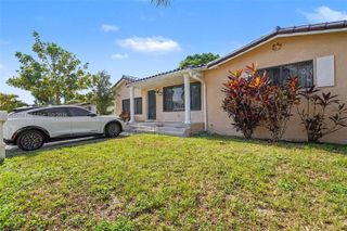 281 NE 169th St, North Miami Beach, FL 33162