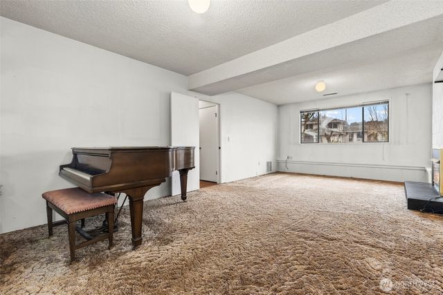 10329 99th Street SW, Tacoma, WA 98498