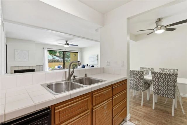 25712 Le Parc 7, Lake Forest, CA 92630