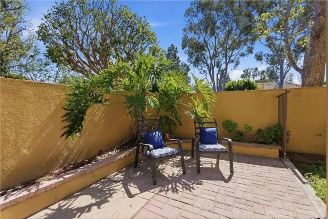 25712 Le Parc 7, Lake Forest, CA 92630
