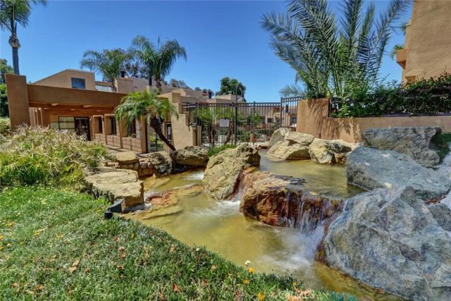 25712 Le Parc 7, Lake Forest, CA 92630