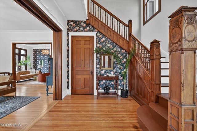 325 N Main Street, Bowling Green, OH 43402