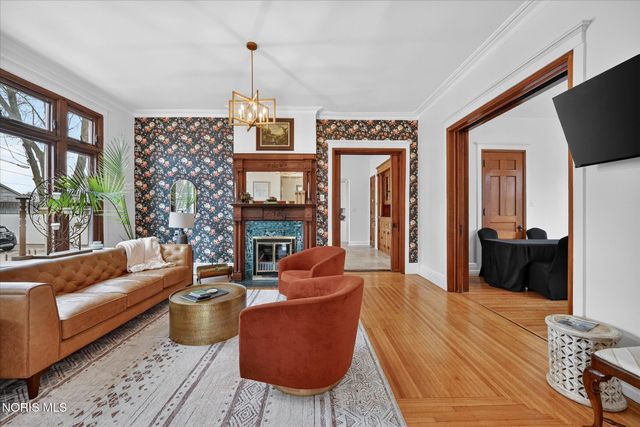 325 N Main Street, Bowling Green, OH 43402