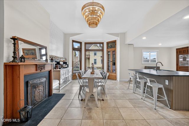 325 N Main Street, Bowling Green, OH 43402