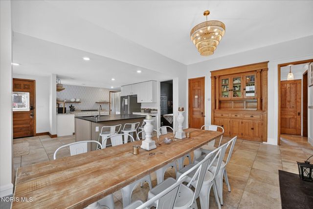 325 N Main Street, Bowling Green, OH 43402