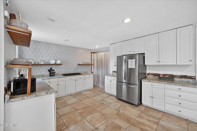 325 N Main Street, Bowling Green, OH 43402