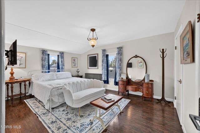 325 N Main Street, Bowling Green, OH 43402