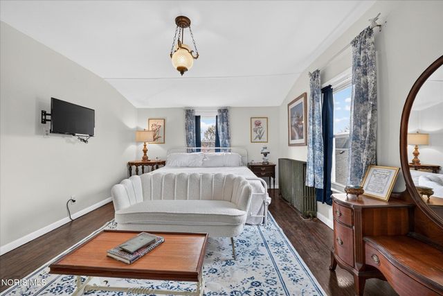 325 N Main Street, Bowling Green, OH 43402