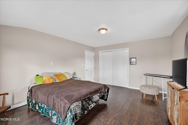 325 N Main Street, Bowling Green, OH 43402