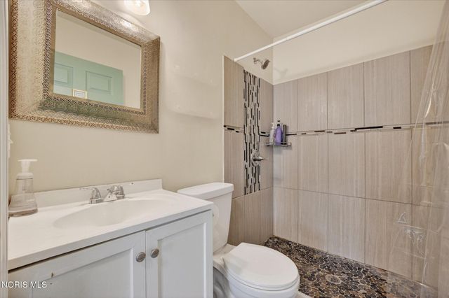 325 N Main Street, Bowling Green, OH 43402